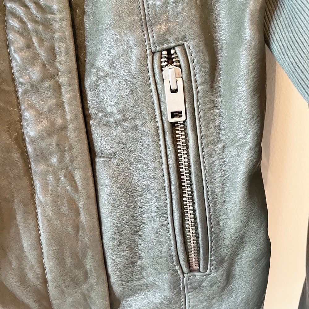 Avec Les Filles Green Faux Leather Moto Funnel Neck Zip Jacket Size Small - Picture 5 of 10
